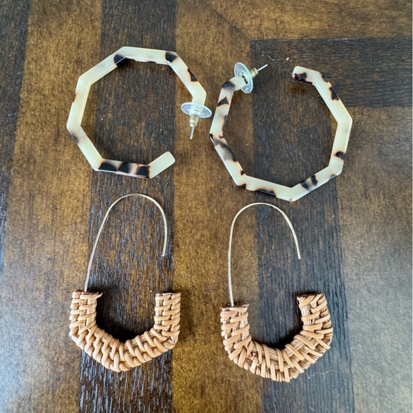 Amazon Tortoise Shell and Raffia Woven Hoop Earrings Set - Picture 2 of 2
